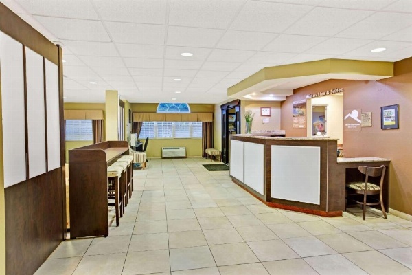 Microtel Inn & Suites By Wyndham Bryson City image 5